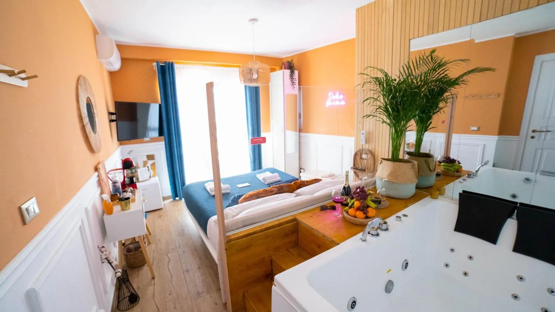 Finestra Sulla Sicilia Bed & Breakfast Catania 0*,  Italy